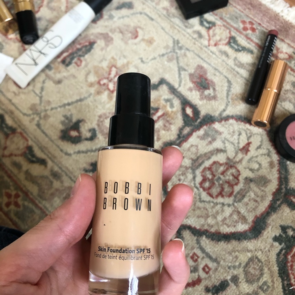 Warm beige skin foundation spf 15 Bobbi brown